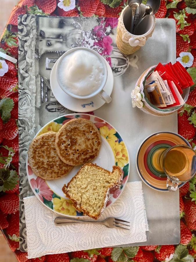 Tigrillo Bed&Breakfast Ольбия Экстерьер фото