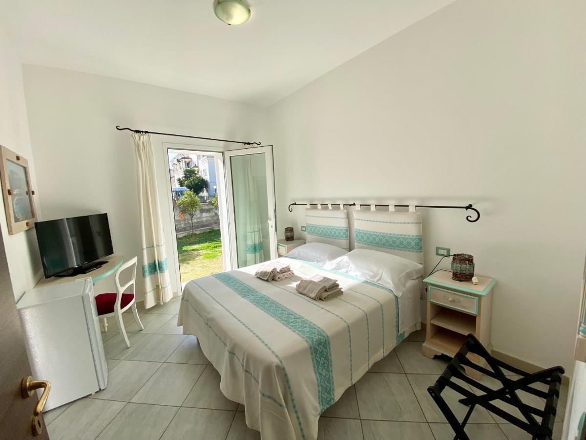 Tigrillo Bed&Breakfast Ольбия Экстерьер фото